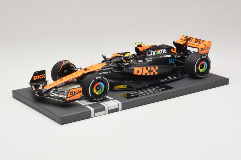 McLaren MCL60 #4 L. Norris 2nd Place Japanese GP 2023 Minichamps 1:18 537233504 Sveķi