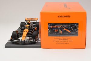 McLaren MCL60 #4 L. Norris 2nd Place Japanese GP 2023 Minichamps 1:18 537233504 Sveķi — attēls 6 no 7