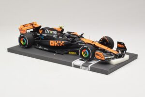 McLaren MCL60 #4 L. Norris 2nd Place Singapore GP 2023 Minichamps 1:18 537233404 Sveķi — attēls 4 no 7