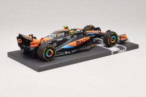 McLaren MCL60 #4 L. Norris Australian GP 2023 Minichamps 1:18 537232104 Sveķi — attēls 2 no 7