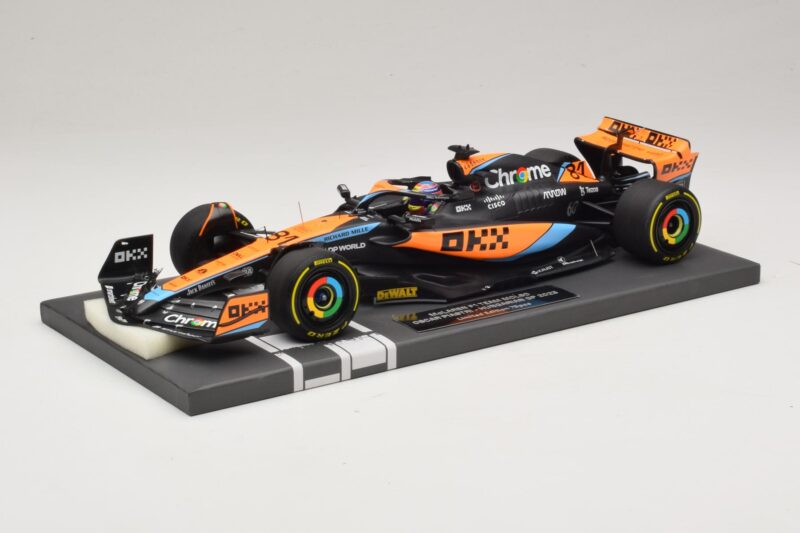 McLaren MCL60 #81 O. Piastri Hungarian GP 2023 Minichamps 1:18 537233081 Sveķi