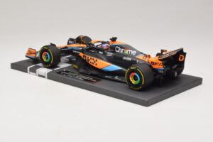 McLaren MCL60 #81 O. Piastri Hungarian GP 2023 Minichamps 1:18 537233081 Sveķi — attēls 5 no 7