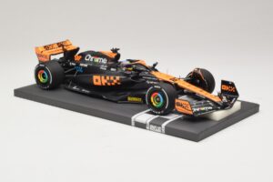 McLaren MCL60 #81 O. Piastri Japanese GP 2023 Minichamps 1:18 537233581 Sveķi — attēls 4 no 7