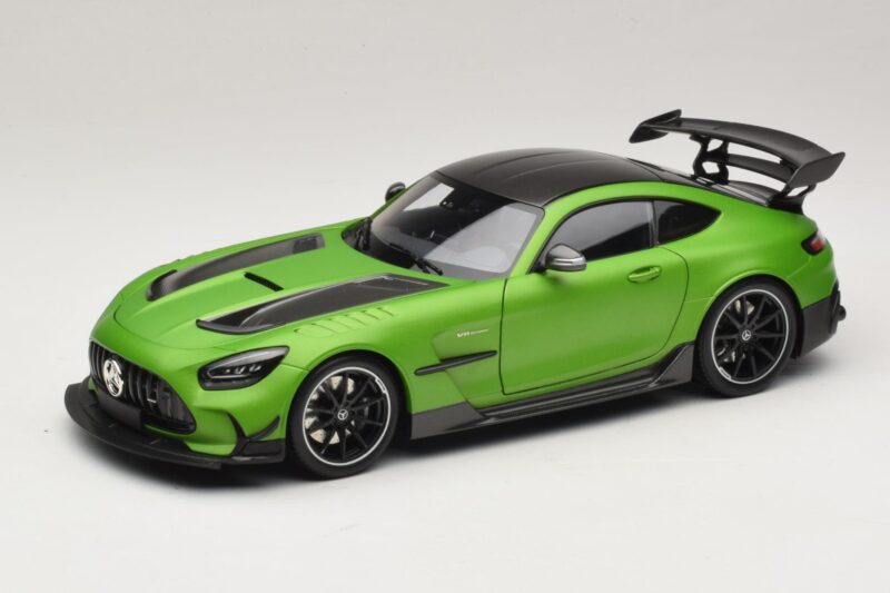 Mercedes AMG GT Black Series C190 Matt Green Metallic Minichamps 1:18 110032022 Metāls