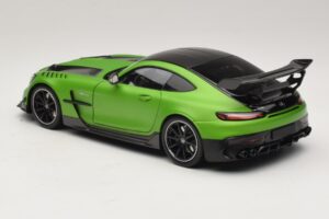 Mercedes AMG GT Black Series C190 Matt Green Metallic Minichamps 1:18 110032022 Metāls — attēls 7 no 8
