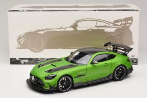 Mercedes AMG GT Black Series C190 Matt Green Metallic Minichamps 1:18 110032022 Metāls — attēls 8 no 8