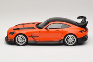 Mercedes AMG GT Black Series C190 Oranžs ar Sudraba Diskiem Minichamps 1:18 110032024 Metāls — attēls 4 no 8