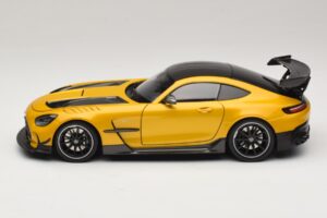 Mercedes AMG GT Black Series C190 Solarbeam Yellow Metallic Minichamps 1:18 110032021 Metāls — attēls 4 no 8