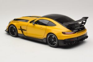 Mercedes AMG GT Black Series C190 Solarbeam Yellow Metallic Minichamps 1:18 110032021 Metāls — attēls 7 no 8