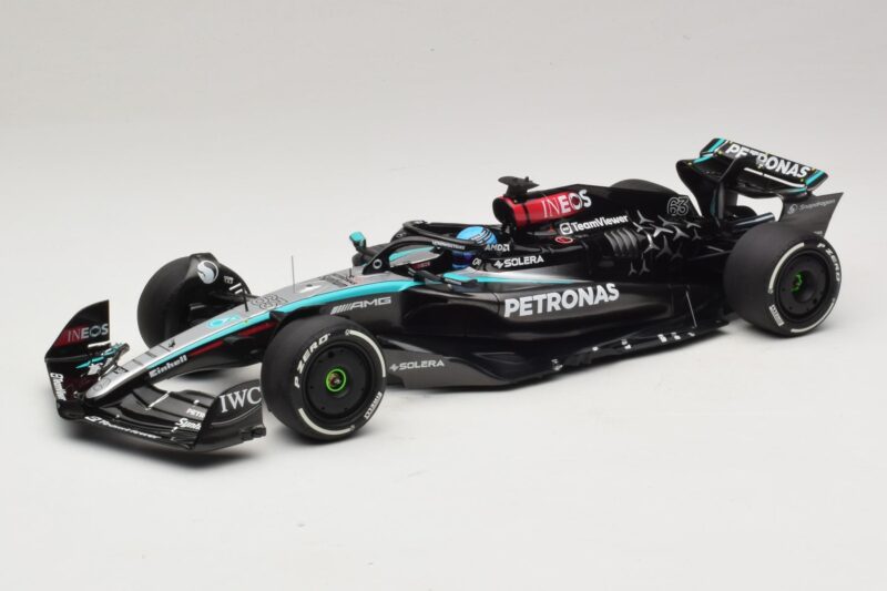 Mercedes AMG Petronas W15 E Performance G. Russell 2024 Minichamps 1:18 110240163 Sveķi