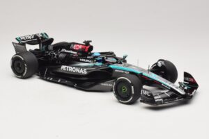 Mercedes AMG Petronas W15 E Performance G. Russell 2024 Minichamps 1:18 110240163 Sveķi — attēls 4 no 7
