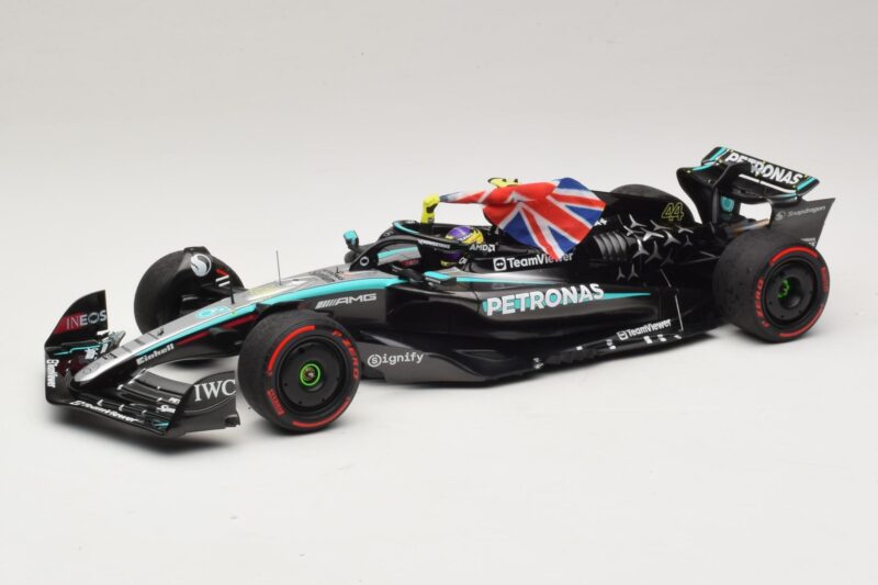 Mercedes AMG Petronas W15 E Performance L. Hamilton Winner British GP 2024 Minichamps 1:18 110241244 Sveķi