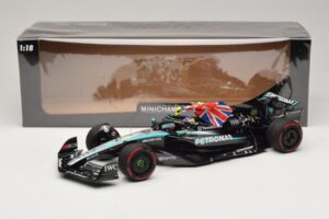 Mercedes AMG Petronas W15 E Performance L. Hamilton Winner British GP 2024 Minichamps 1:18 110241244 Sveķi — attēls 7 no 7
