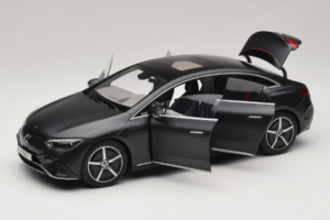 Mercedes EQE V295 Graphite Grey Magno NZG 1:18 B66961108 Metāls — attēls 2 no 8