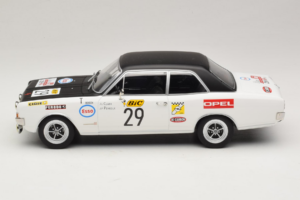 Opel Commodore A #29 J-L. Clarr / J-P. Peyroux Tour de France Automobile 1971 MCG 1:18 MCG18562R Metāls — attēls 3 no 6