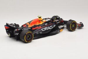 Oracle Red Bull Racing RB19 S. Perez Abu Dhabi GP 2023 Minichamps 1:18 110232311 Sveķi — attēls 2 no 7