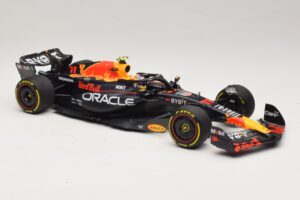 Oracle Red Bull Racing RB19 S. Perez Abu Dhabi GP 2023 Minichamps 1:18 110232311 Sveķi — attēls 4 no 7