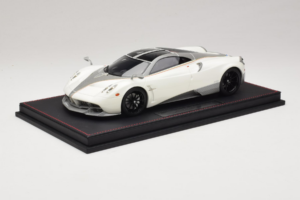 Pagani Huayra Luminous Green AB 1:18 REMC041 Sveķi — attēls 2 no 7