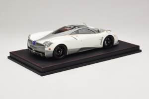 Pagani Huayra Luminous Green AB 1:18 REMC041 Sveķi — attēls 3 no 7