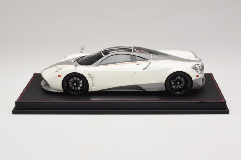 Pagani Huayra Luminous Green AB 1:18 REMC041 Sveķi