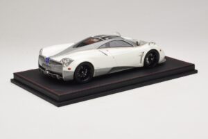 Pagani Huayra Luminous Green AB 1:18 REMC041 Sveķi — attēls 3 no 7