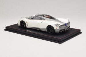 Pagani Huayra Luminous Green AB 1:18 REMC041 Sveķi — attēls 5 no 7