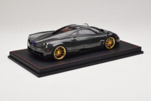 Pagani Huayra Starry Night Sky AB 1:18 REMC039 Sveķi — attēls 3 no 7