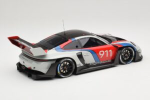 Porsche 911 992 GT3 R Rennsport GT Spirit 1:18 GT495 Sveķi — attēls 2 no 6