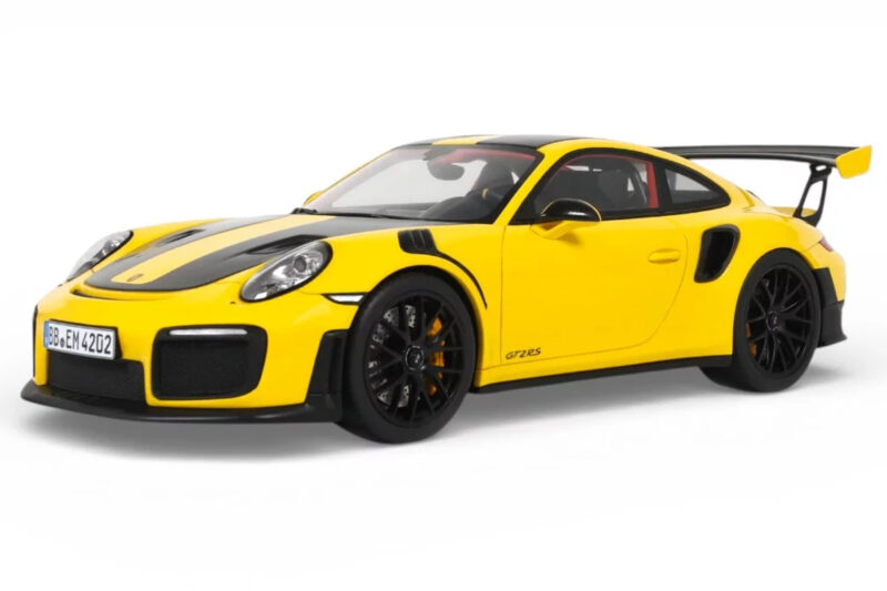 Porsche 911 GT2 RS 991.2 Nurburgring Lap Record Dzeltens GT Spirit 1:18 GT972 Sveķi