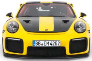 Porsche 911 GT2 RS 991.2 Nurburgring Lap Record Dzeltens GT Spirit 1:18 GT972 Sveķi — attēls 4 no 5