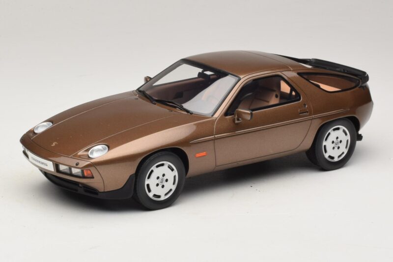 Porsche 928 S Tobacco Metallic GT Spirit 1:18 GT1005 Sveķi