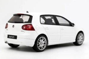 Volkswagen Golf GTI Mk5 Edition 30 Candy White Otto 1:18 OT1250 Sveķi — attēls 2 no 5