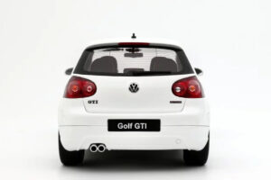 Volkswagen Golf GTI Mk5 Edition 30 Candy White Otto 1:18 OT1250 Sveķi — attēls 5 no 5