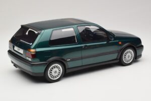 Volkswagen Golf Mk3 VR6 Carat Dragon Green Otto 1:12 G099 Sveķi — attēls 2 no 6