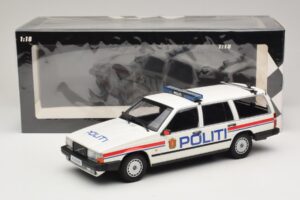 Volvo 740 GL Universāls Politi Norway Minichamps 1:18 155171796 Metāls — attēls 6 no 6