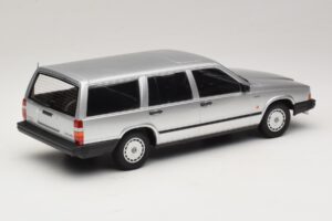 Volvo 740 GL Universāls Sudrabs Minichamps 1:18 155171770 Metāls — attēls 2 no 6