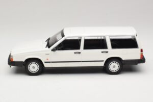 Volvo 740 GL Universāls Balts Minichamps 1:18 155171772 Metāls — attēls 3 no 6