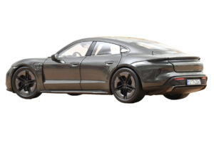 Porsche Taycan Turbo S Slate Grey Neo Norev 1:18 187654 Metāls — attēls 3 no 5