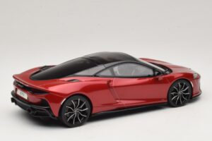 McLaren GTS Sarkans GT Spirit 1:18 GT971 Sveķi — attēls 2 no 6