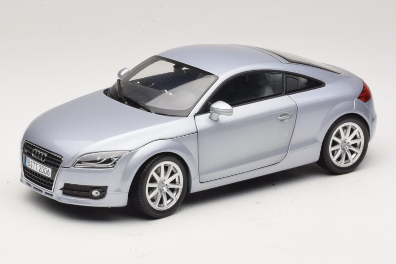 Audi TT 8N Silverblue Metallic Minichamps 1:18 100015020 Metāls
