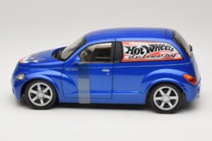 Chrysler PT Cruiser Piegāde Zils Hot Wheels 1:18 29616 Metāls — attēls 3 no 7
