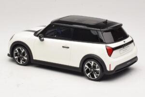 Mini Cooper S F66 Nanuq White Metallic Otto 1:18 OT1245 Sveķi — attēls 5 no 6