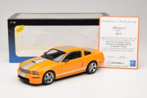 Ford Mustang GT S197 Grabber Orange Metallic AUTOart 1:18 73117-A1 Metāls — attēls 8 no 8