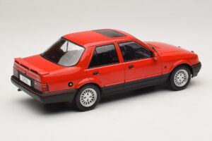 Ford Orion Mk2 1600E Sarkans MCG 1:18 MCG18488 Metāls — attēls 2 no 6