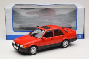 Ford Orion Mk2 1600E Sarkans MCG 1:18 MCG18488 Metāls — attēls 6 no 6