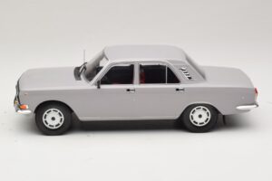 GAZ Volga GAZ-24-10 Pelēks MCG 1:18 MCG18016 Metāls — attēls 3 no 6