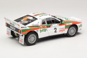 Lancia 037 #2 A. Bettega / M. Perissinot Rally San Marino 1984 Kyosho 1:18 08306F Metāls — attēls 3 no 8
