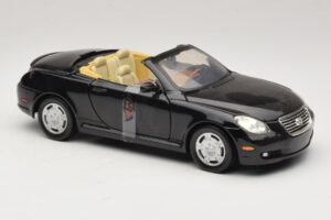Lexus SC430 Kabriolets Melns Motormax 1:18 73119 Metāls — attēls 4 no 6