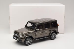 Mercedes G-Class W465 Indium Grey Norev 1:18 183036 Metāls — attēls 6 no 6