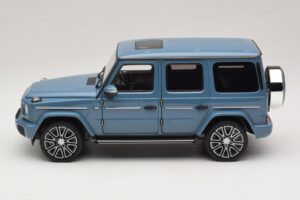 Mercedes G-Class W465 Vintage Blue Norev 1:18 183034 Metāls — attēls 3 no 6
